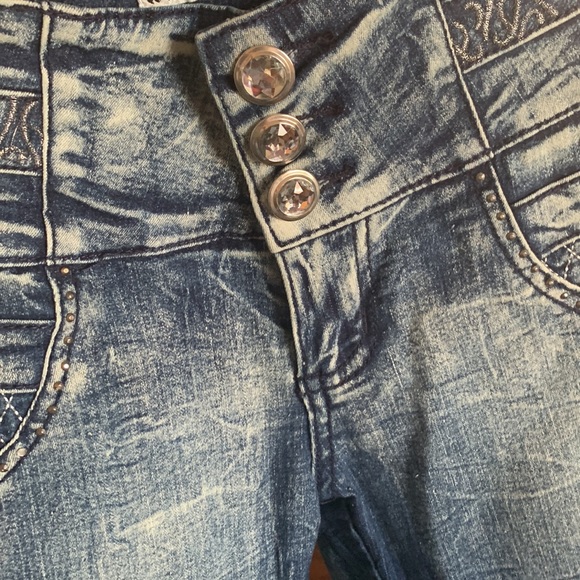 Diva Star - Picture 8 of 8